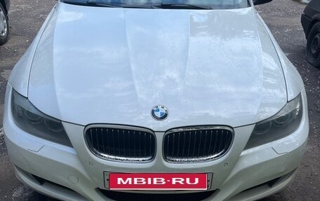 BMW 3 серия, 2011 год, 950 000 рублей, 1 фотография