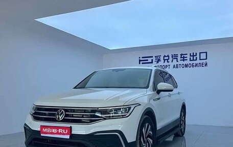 Volkswagen Tiguan II, 2023 год, 2 083 000 рублей, 1 фотография
