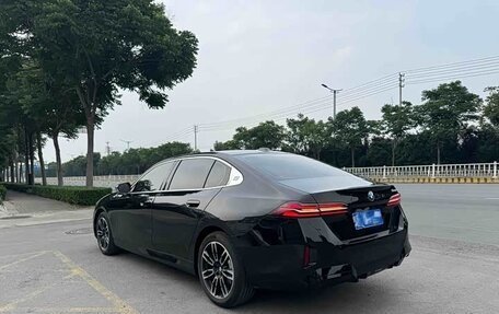 BMW 5 серия, 2026 год, 5 800 000 рублей, 4 фотография