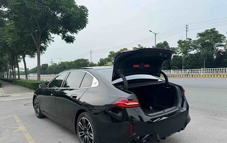 BMW 5 серия, 2026 год, 5 800 000 рублей, 10 фотография