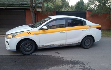 KIA Rio IV, 2018 год, 425 000 рублей, 2 фотография