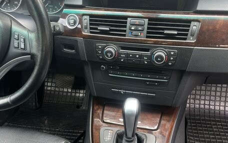 BMW 3 серия, 2011 год, 950 000 рублей, 11 фотография