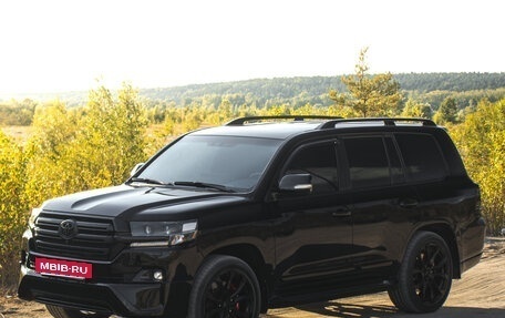 Toyota Land Cruiser 200, 2015 год, 4 999 000 рублей, 13 фотография