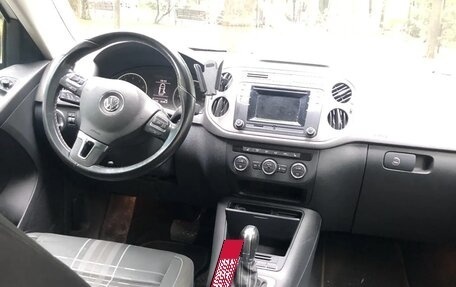 Volkswagen Tiguan I, 2015 год, 1 100 000 рублей, 2 фотография
