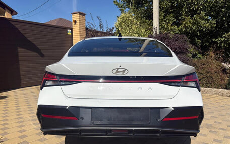 Hyundai Elantra, 2025 год, 2 210 000 рублей, 3 фотография