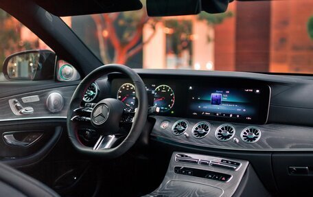 Mercedes-Benz E-Класс, 2020 год, 4 700 000 рублей, 9 фотография