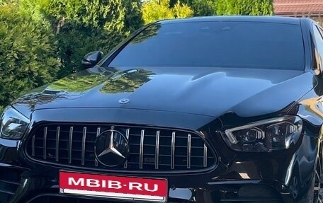 Mercedes-Benz E-Класс, 2020 год, 4 700 000 рублей, 3 фотография