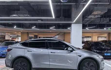 Tesla Model Y I, 2025 год, 7 700 000 рублей, 4 фотография