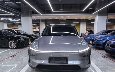 Tesla Model Y I, 2025 год, 7 700 000 рублей, 3 фотография