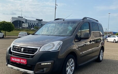 Peugeot Partner II рестайлинг 2, 2015 год, 1 130 000 рублей, 1 фотография