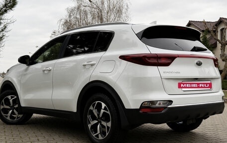 KIA Sportage IV рестайлинг, 2019 год, 2 000 000 рублей, 6 фотография