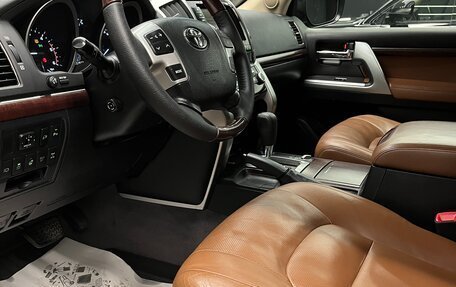 Toyota Land Cruiser 200, 2015 год, 3 800 000 рублей, 8 фотография