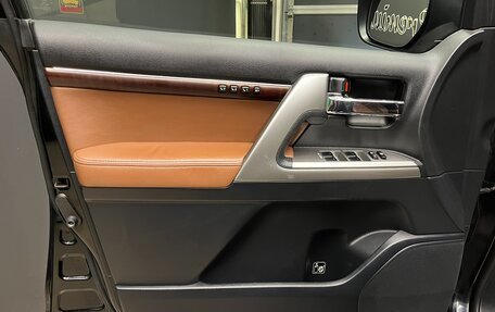 Toyota Land Cruiser 200, 2015 год, 3 800 000 рублей, 7 фотография
