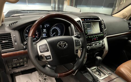 Toyota Land Cruiser 200, 2015 год, 3 800 000 рублей, 10 фотография