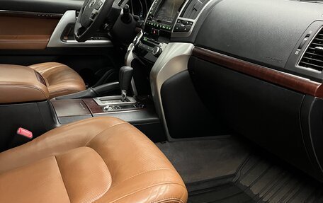 Toyota Land Cruiser 200, 2015 год, 3 800 000 рублей, 24 фотография