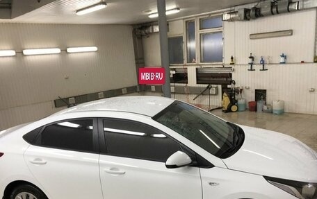 Hyundai Solaris II рестайлинг, 2017 год, 740 000 рублей, 4 фотография