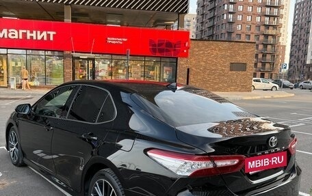 Toyota Camry, 2021 год, 3 650 000 рублей, 5 фотография