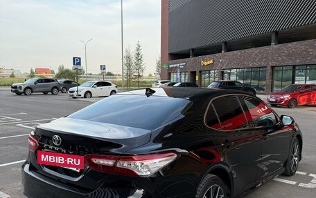 Toyota Camry, 2021 год, 3 650 000 рублей, 4 фотография