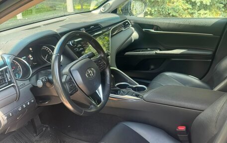 Toyota Camry, 2019 год, 2 899 000 рублей, 4 фотография