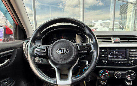 KIA Rio IV, 2018 год, 1 333 000 рублей, 10 фотография