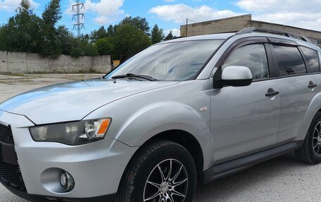 Mitsubishi Outlander III рестайлинг 3, 2010 год, 845 000 рублей, 5 фотография