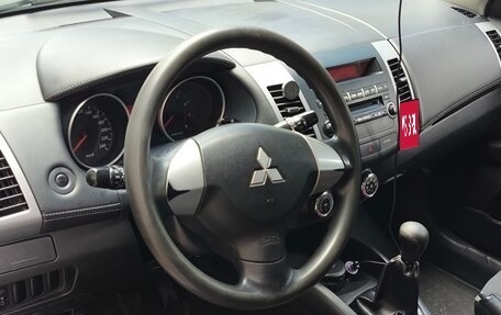 Mitsubishi Outlander III рестайлинг 3, 2010 год, 845 000 рублей, 7 фотография