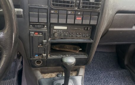 Opel Omega A, 1987 год, 99 000 рублей, 11 фотография