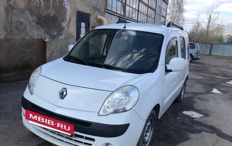 Renault Kangoo II рестайлинг, 2011 год, 750 000 рублей, 2 фотография