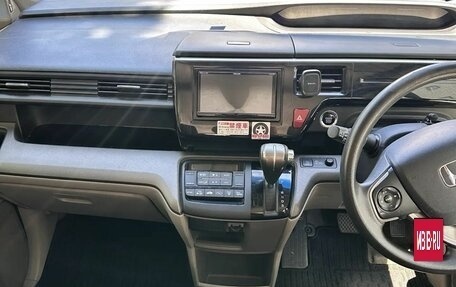 Honda Stepwgn IV, 2017 год, 1 450 000 рублей, 14 фотография