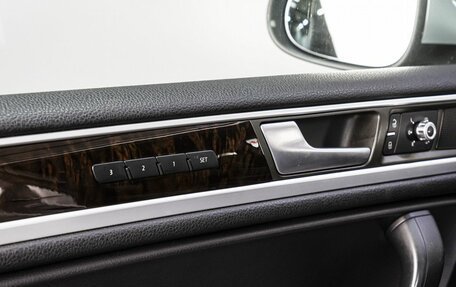 Volkswagen Touareg III, 2012 год, 2 100 000 рублей, 13 фотография