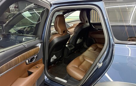 Volvo V90 Cross Country I рестайлинг, 2021 год, 4 490 000 рублей, 7 фотография