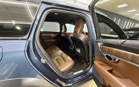 Volvo V90 Cross Country I рестайлинг, 2021 год, 4 490 000 рублей, 6 фотография
