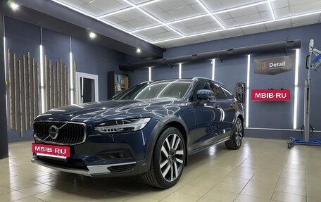 Volvo V90 Cross Country I рестайлинг, 2021 год, 4 490 000 рублей, 8 фотография