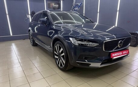 Volvo V90 Cross Country I рестайлинг, 2021 год, 4 490 000 рублей, 12 фотография
