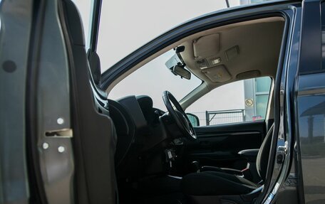 Mitsubishi Outlander III рестайлинг 3, 2018 год, 1 999 000 рублей, 12 фотография