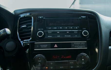 Mitsubishi Outlander III рестайлинг 3, 2018 год, 1 999 000 рублей, 20 фотография