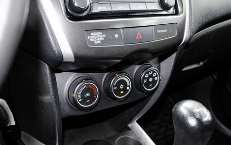 Mitsubishi ASX I рестайлинг, 2013 год, 1 549 000 рублей, 18 фотография