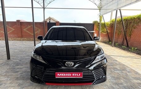 Toyota Camry, 2021 год, 2 790 000 рублей, 1 фотография