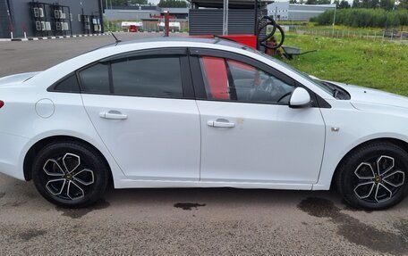 Chevrolet Cruze II, 2011 год, 600 000 рублей, 6 фотография