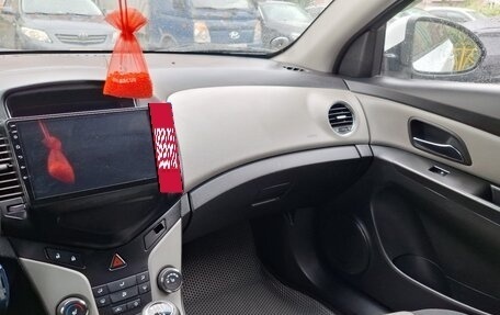 Chevrolet Cruze II, 2011 год, 600 000 рублей, 10 фотография