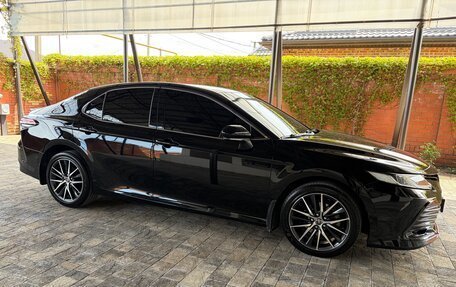 Toyota Camry, 2021 год, 2 790 000 рублей, 4 фотография
