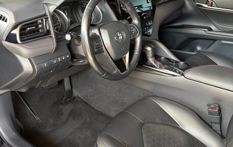 Toyota Camry, 2021 год, 2 790 000 рублей, 10 фотография