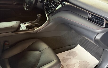 Toyota Camry, 2021 год, 2 790 000 рублей, 13 фотография