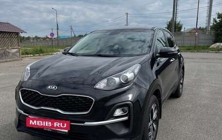 KIA Sportage IV рестайлинг, 2020 год, 2 010 000 рублей, 2 фотография