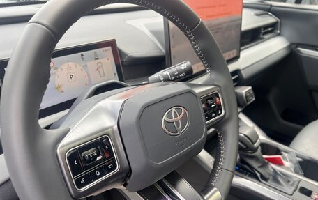 Toyota RAV4, 2026 год, 3 995 000 рублей, 13 фотография