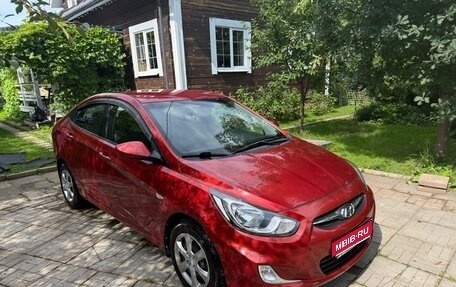 Hyundai Solaris II рестайлинг, 2011 год, 1 300 000 рублей, 1 фотография