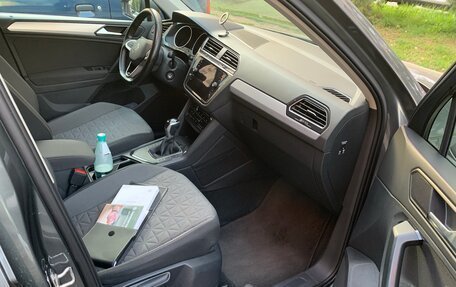 Volkswagen Tiguan II, 2021 год, 2 450 000 рублей, 9 фотография