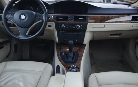 BMW 3 серия, 2007 год, 1 050 000 рублей, 2 фотография