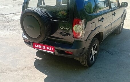 Chevrolet Niva I рестайлинг, 2013 год, 450 000 рублей, 3 фотография