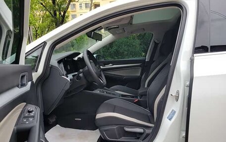 Volkswagen Golf VIII, 2023 год, 1 800 444 рублей, 16 фотография